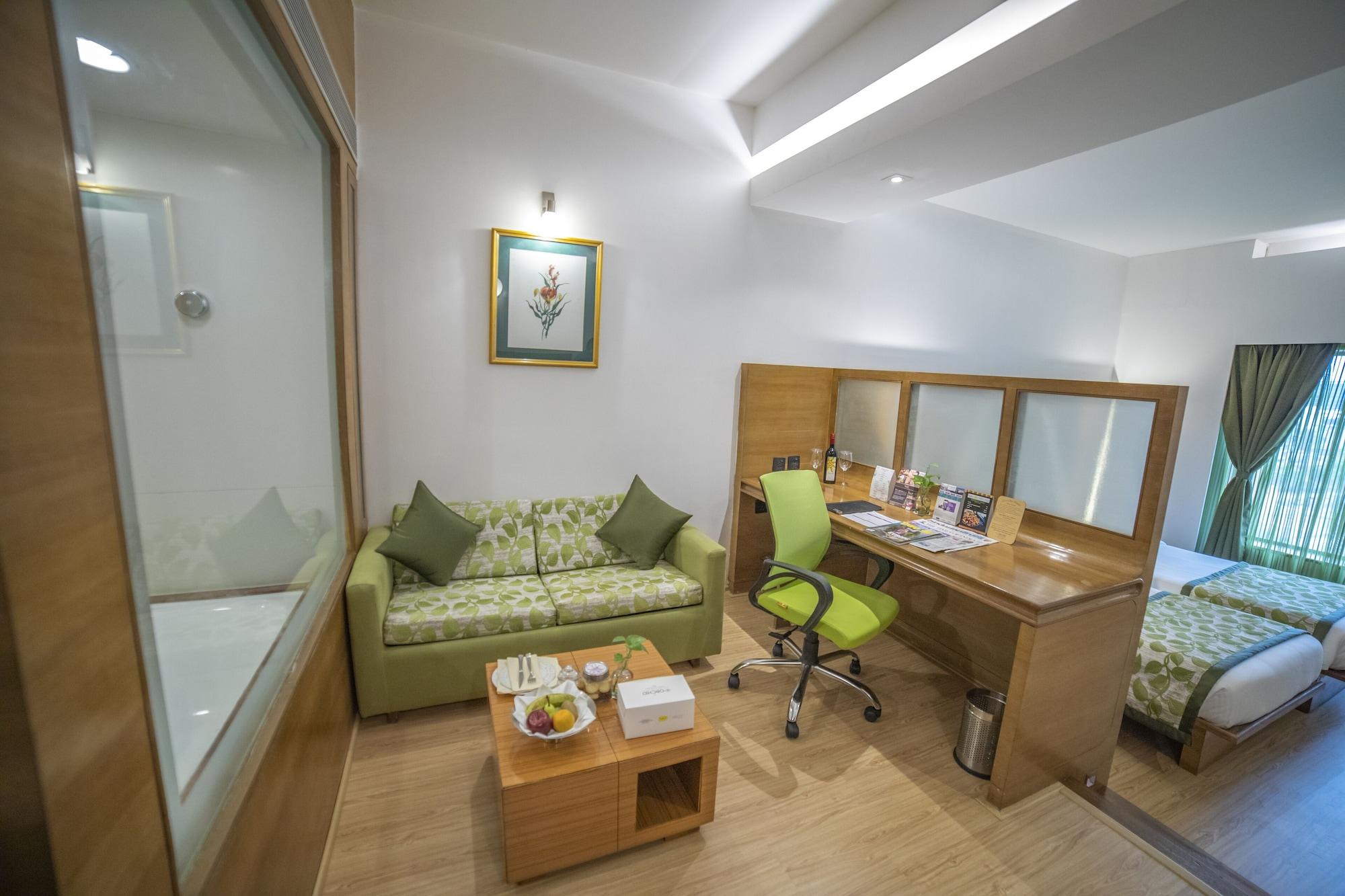 The Orchid Hotel Hinjewadi Pune Esterno foto A room at the hotel