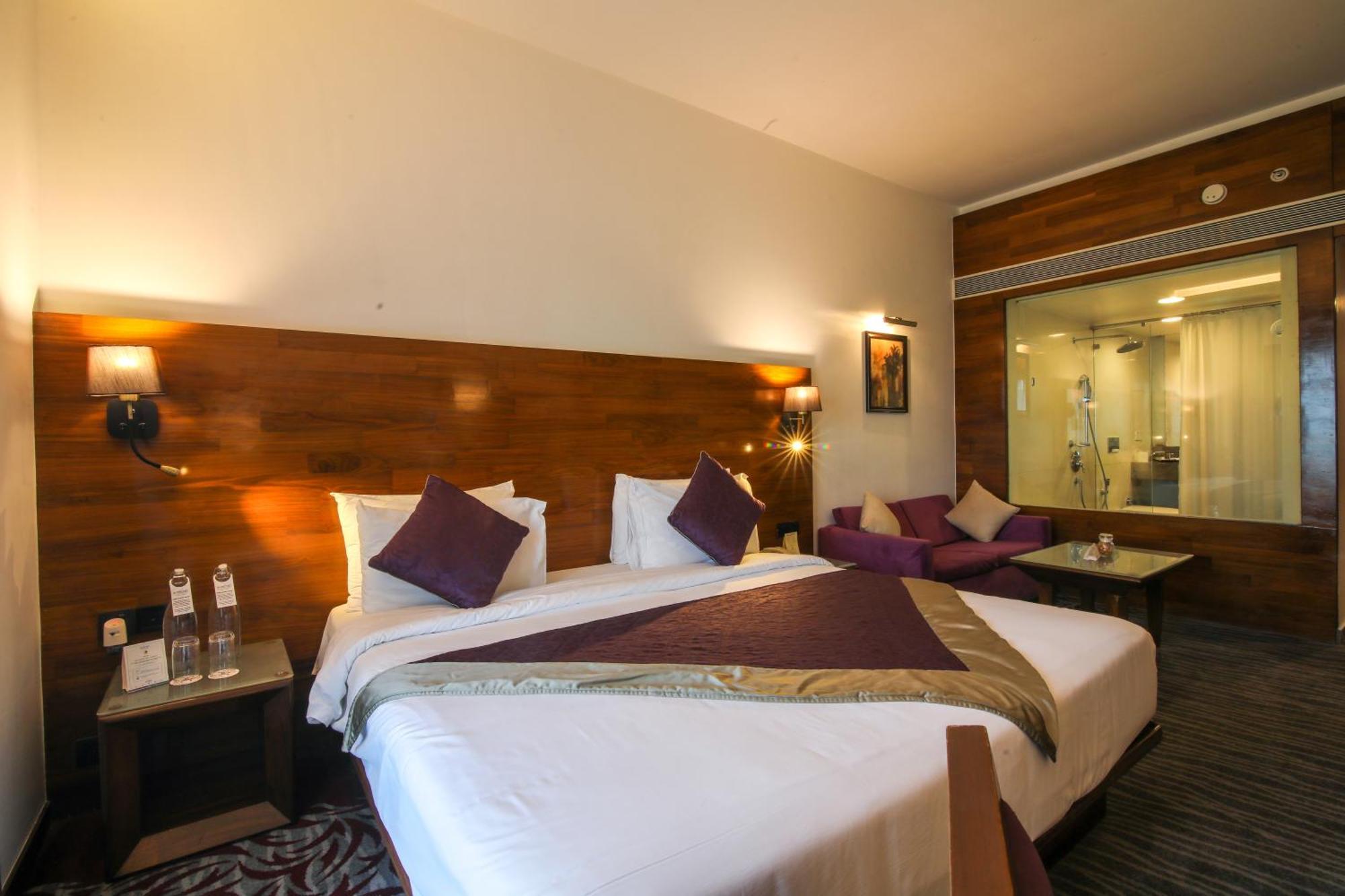 The Orchid Hotel Hinjewadi Pune Esterno foto