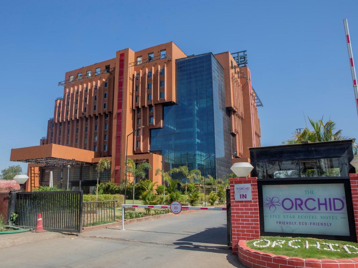 The Orchid Hotel Hinjewadi Pune Esterno foto Orchid Hospital