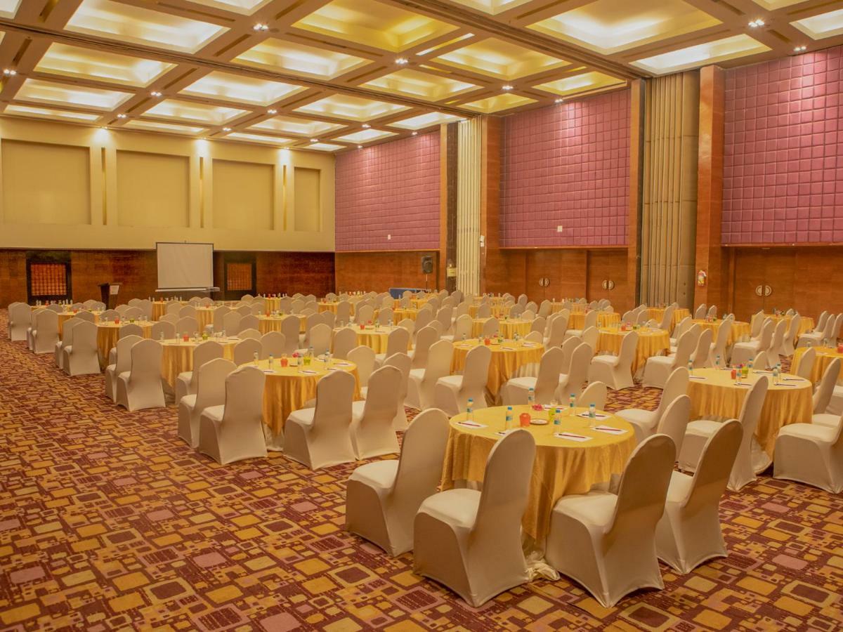 The Orchid Hotel Hinjewadi Pune Esterno foto The Grand Ballroom