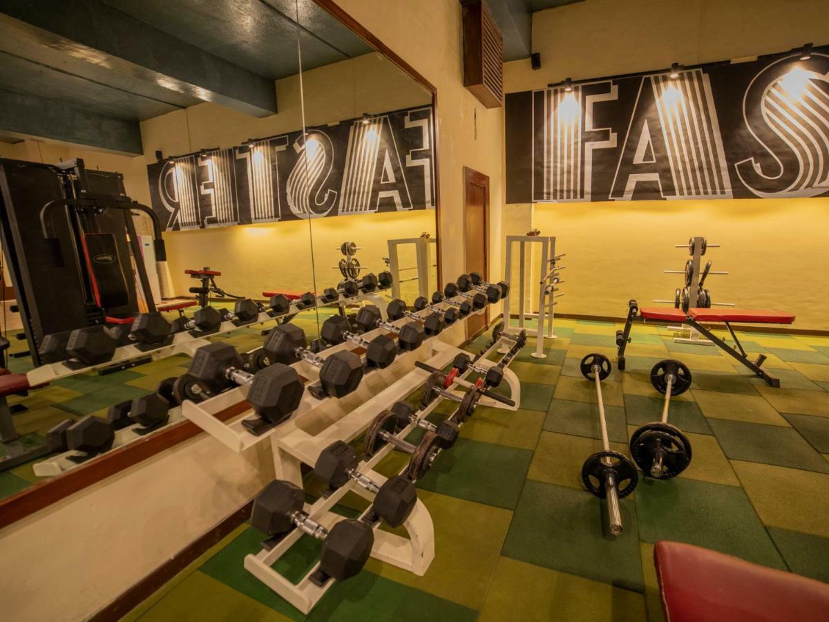 The Orchid Hotel Hinjewadi Pune Esterno foto The gym at the hotel